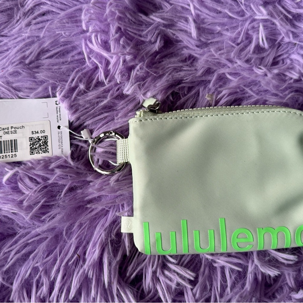 Lululemon Green Wallet